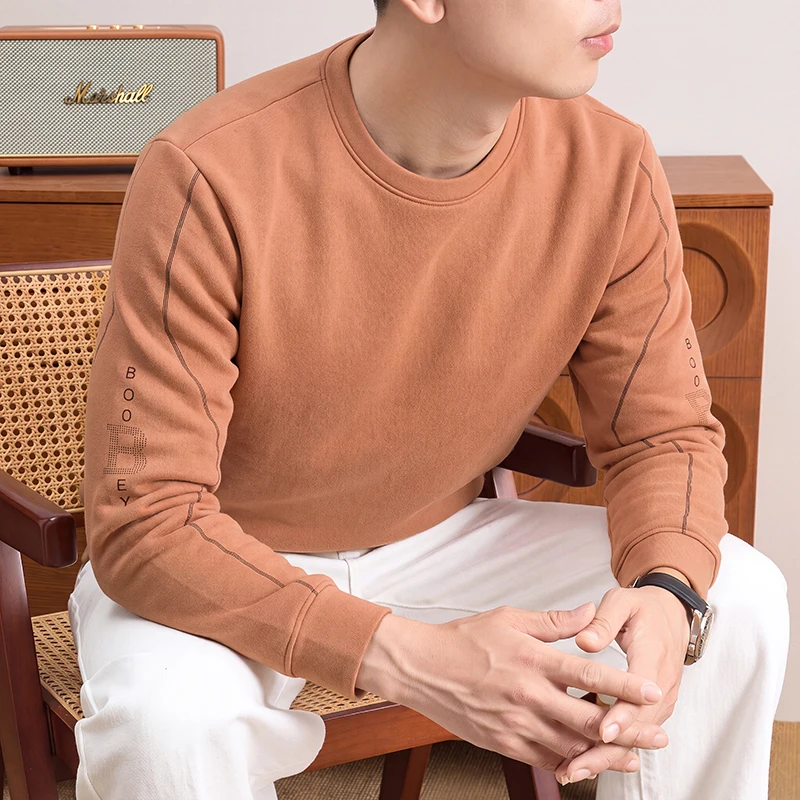 Mens Fashion Casual - メンズデイリークルーネックスウェットシャツ、長袖、袖サイドにレタープリント、コントラストステッチ、リラックスフィット、カジュアルシャツ